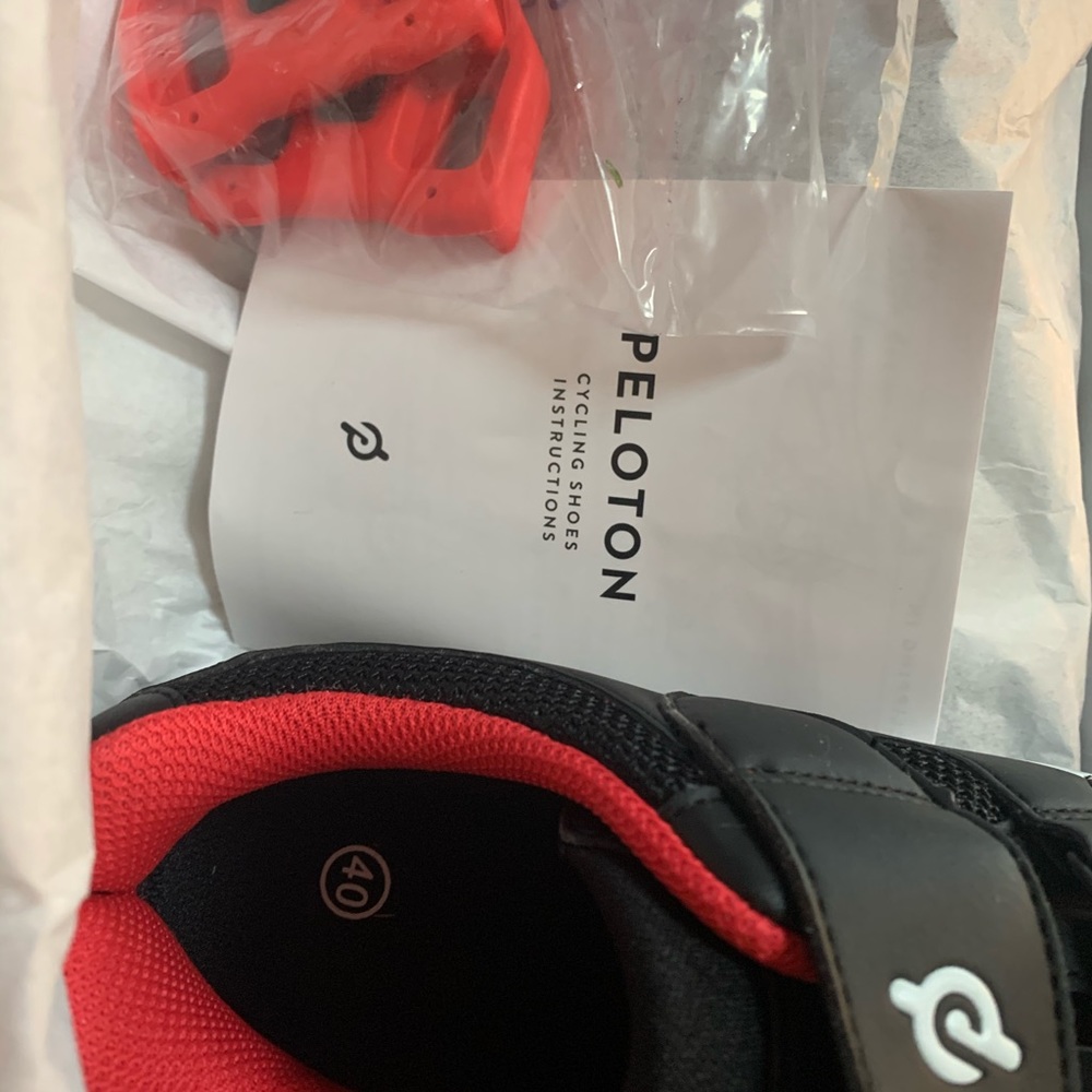 Peloton cycling shoes EU 40 / US Men 7, US Women 9